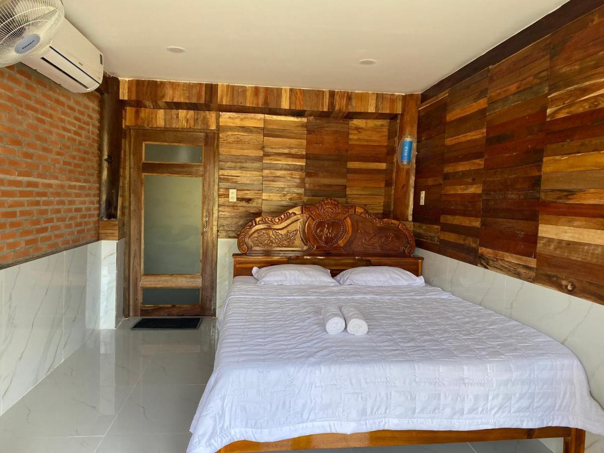 Floor River View Cat Tien Luaran gambar